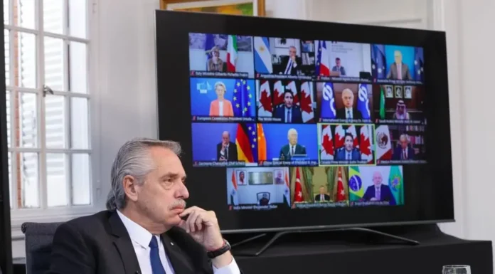 El presidente Alberto Fernández se bajó y anunció que no irá por su reelección