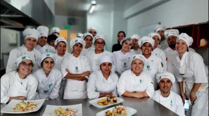 “TODO CON POLLO”: Presentan recetas fáciles e innovadoras para lucirse en la cocina y hacernos sentir más chef