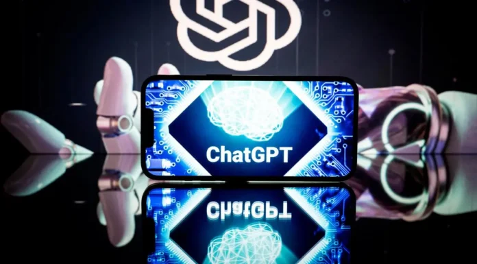 Estudiantes que usan el ChatGPT dicen que puede ser “un compañero más” o “un maestro particular”