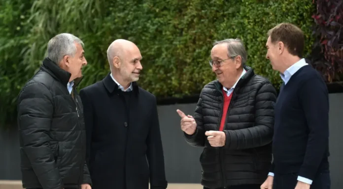 El intendente de Tandil manifestó hoy su apoyo a las candidaturas de Larreta y Santilli