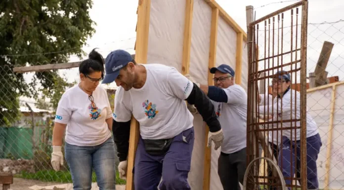 SOFTYS Y TECHO: Construyen 10 viviendas en la localidad de Pilar con saneamiento y agua potable
