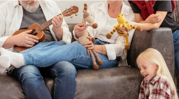 Día de los Abuelos: Los cinco beneficios de jugar con los nietos