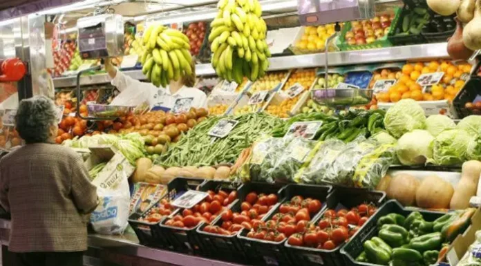 Precios de los alimentos subieron 7,7% en julio en barrios populares del conurbano