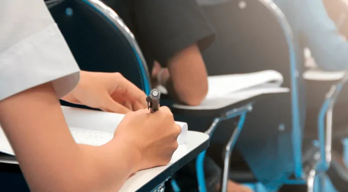 Denuncian que al menos 30 colegios privados bonaerenses están en riesgo de cerrar