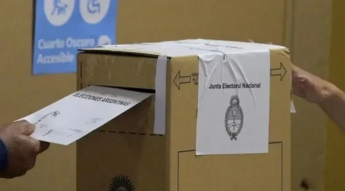 Qué tienen que hacer las personas que no vayan a votar, qué consecuencias acarrea y cuánto deben pagar de multa