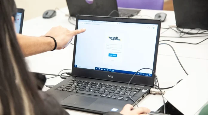 “Aprendé Programando”: un programa que ofrece conocimientos de programación y tecnología a estudiantes bonaerenses