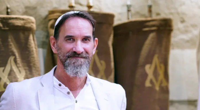 Por primera vez el Teatro Colón será el escenario de un Kabalat Shabat Sinfónico, una ceremonia inédita de espiritualidad y música para todos