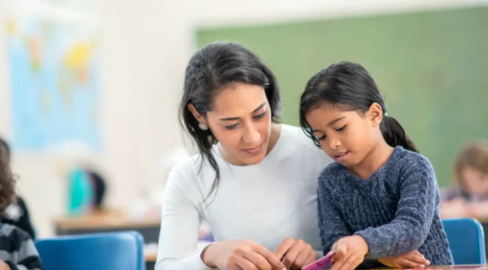 UNESCO y Elige Educar: llaman a valorar la profesión docente y hacer de ella una opción atractiva para los jóvenes de América Latina