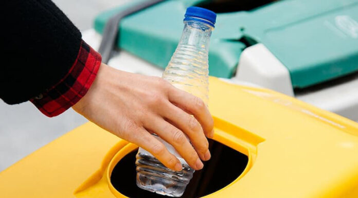 Anuncian la primera exposición de productos hechos con plástico reciclado o reutilizado