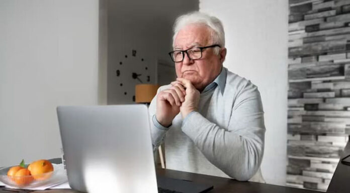 Estar sentado más de 10 horas por día puede aumentar el riesgo de demencia, según un estudio: cómo evitarlo