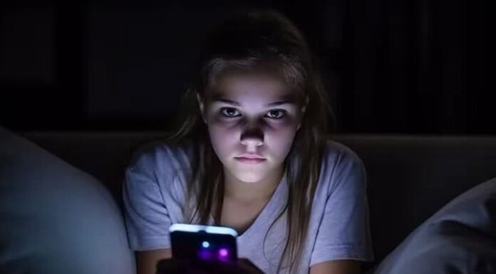 Qué es el vamping y cómo puede afectar a la salud mental de los adolescentes