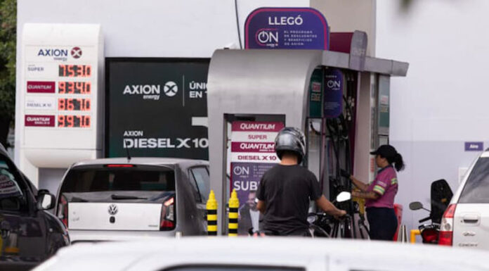 El Gobierno evalúa subir un impuesto y la nafta tendría un nuevo ajuste desde el jueves