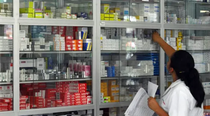 Los farmacéuticos dicen que “en ningún lugar” el precio de los medicamentos es libre