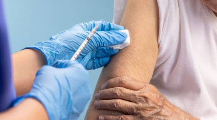 Coronavirus: recomiendan vacunarse ante fuerte suba de casos por nueva variante