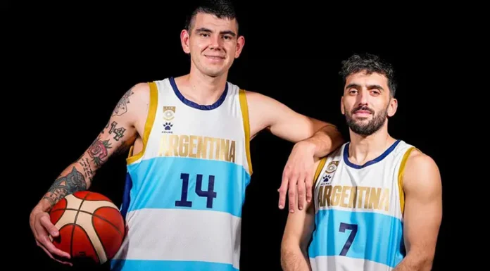 La Selección Argentina de básquet presentó su nueva camiseta a 20 años del Oro en Atenas