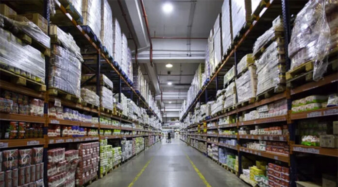 Duro golpe a la industria nacional: el Gobierno abre las importaciones de alimentos