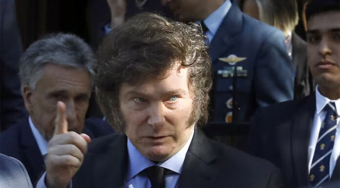 Milei pronosticó el momento en que los salarios le ganarán a la inflación y respondió por el aumento de las prepagas