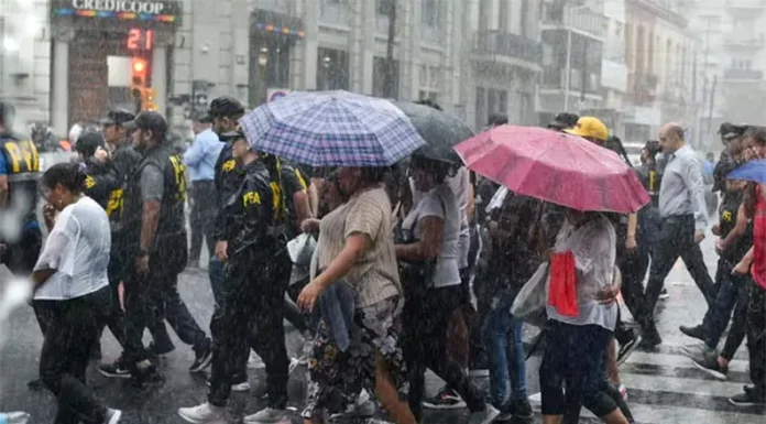 Hasta cuándo continuarán las lluvias y tormentas en el AMBA: extendieron las alertas meteorológicas en varias provincias