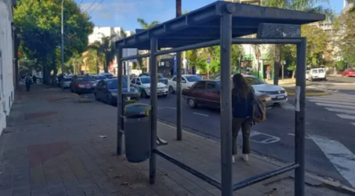 Una huelga de colectivos en el AMBA deja a 9 millones de pasajeros a pie