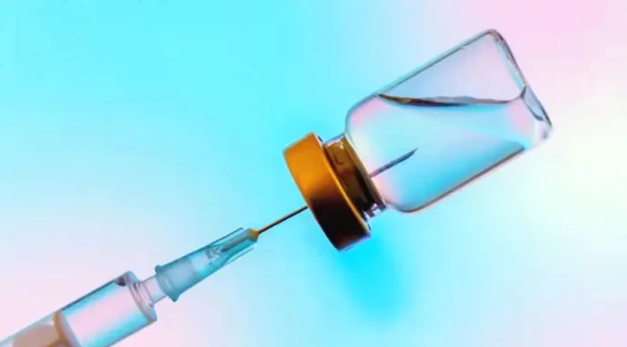 Las vacunas COVID reducen el riesgo de infarto y ACV, concluyó un estudio que evaluó a 46 millones de personas