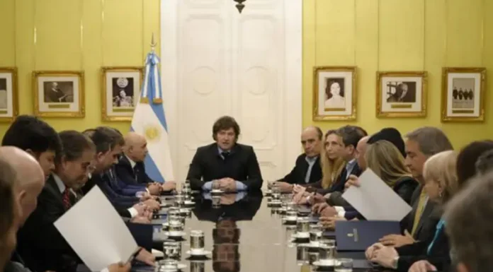 Milei firmó el veto total a la ley de jubilaciones que aprobó el Congreso