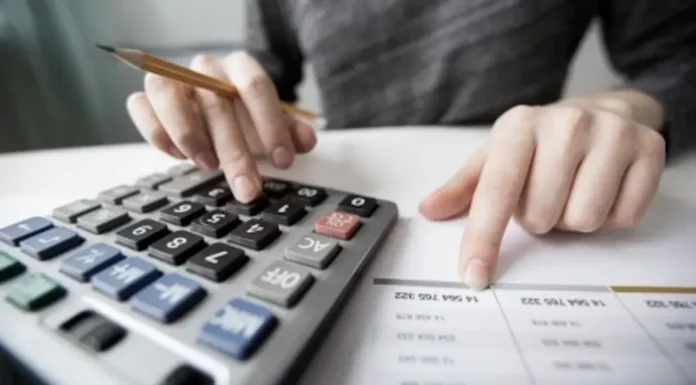 ¿Cuándo se cobra el aguinaldo en diciembre 2024 y cómo calcularlo?