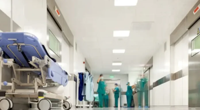 Centros de salud privados advierten a Milei sobre un “colapso” inminente