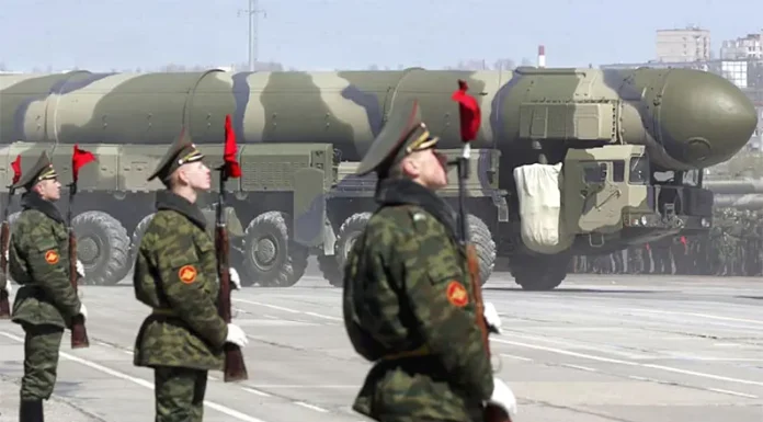 Escalada en la guerra: Rusia disparó por primera vez un misil intercontinental contra Ucrania