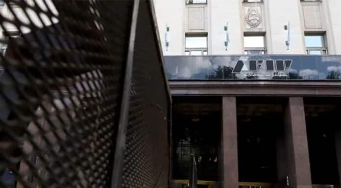 La evasión fiscal en la Argentina se mantiene cerca del 50%: qué sectores son los más señalados