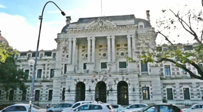 La semana que viene la Provincia y estatales empezarán a negociar los salarios para 2025