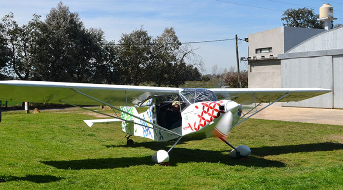 Importante reconocimiento para el avión eléctrico de la UNLP en la 43ª Convención Anual en Vuelo