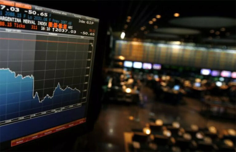 Temblor en los mercados, con salto del dólar y derrumbe de las acciones ¿por qué ocurrió?