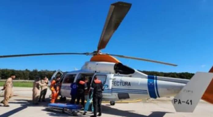 Un hombre sufrió un ACV en altamar y Prefectura llevó a cabo una exitosa aeroevacuación
