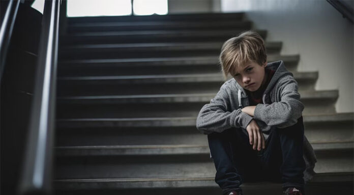 Un mar de pantallas y ausencias: el impacto de la soledad en la salud mental de los jóvenes