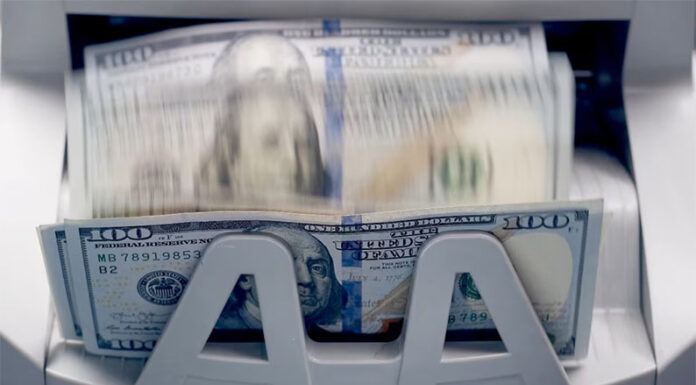 Sin cepo al dólar: cuánto se puede comprar en el banco y cómo hacerlo