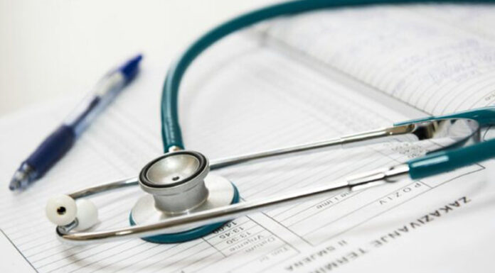 Apto físico escolar: cuando el certificado firmado no reemplaza una evaluación médica real