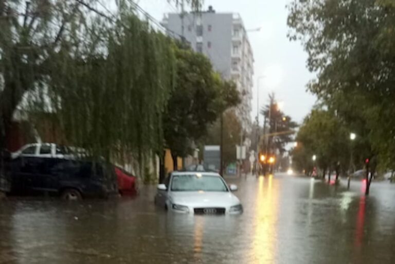 En Zárate, decretan suspensión de todo tipo de actividades públicas ante la gravedad del temporal