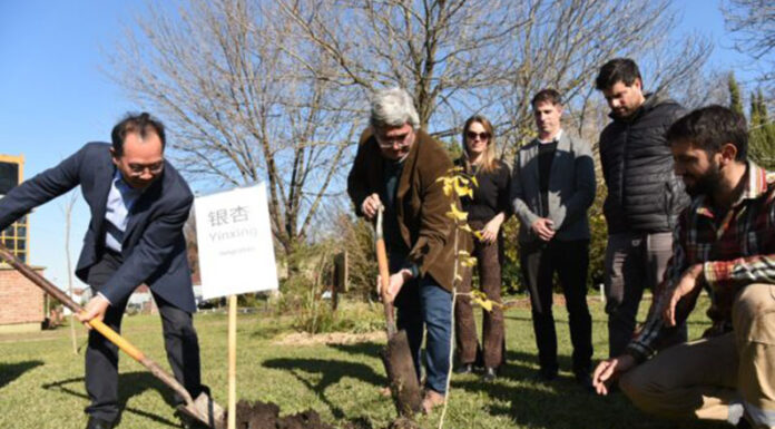 La Provincia firmó un acuerdo con China para las chacras experimentales