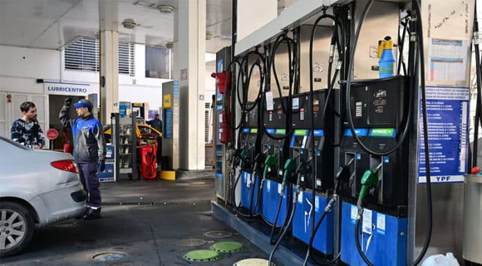 Los 12 trucos poco conocidos para ahorrar hasta un 40% en nafta