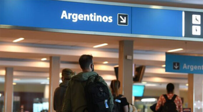 El Gobierno estudia un IVA diferencial para el turismo, que siente el impacto de la crisis