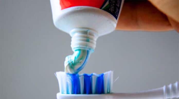 Colgate ofrece un recambio gratuito para la pasta dental prohibida por ANMAT: cómo hacerlo