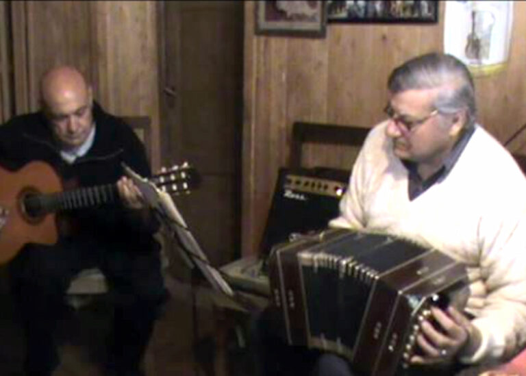 Zárate suena a fuelle: EL DEBATE celebra el Día del Bandoneón junto a cada zarateño arrabalero