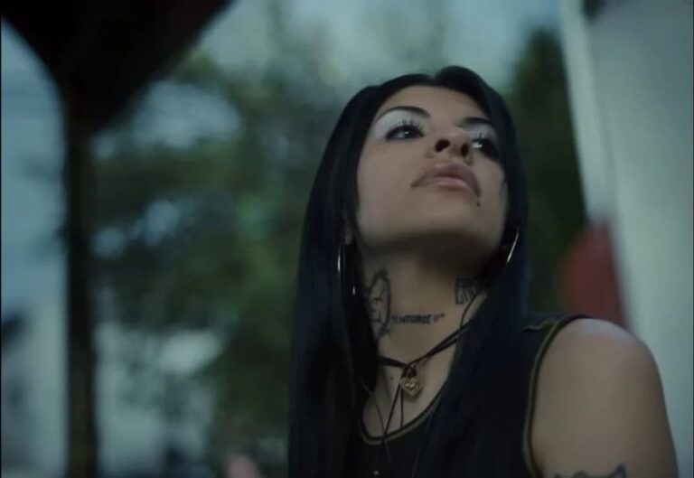 El video del tema “Con otra” alcanzó más de 170 millones de visualizaciones y superó a Lady Gaga