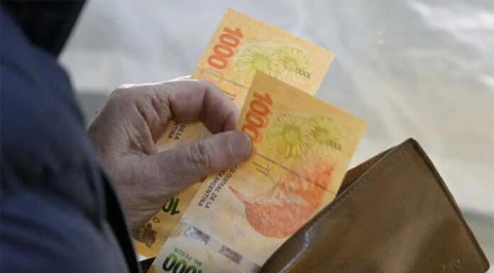 Indec: los salarios subieron 3,2% en agosto y acumulan un incremento de 27,6% en lo que va del año