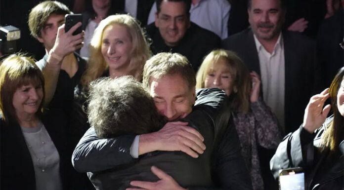 El Gobierno no se resigna y espera que la Cámara Electoral autorice el cambio de Espert por Diego Santilli