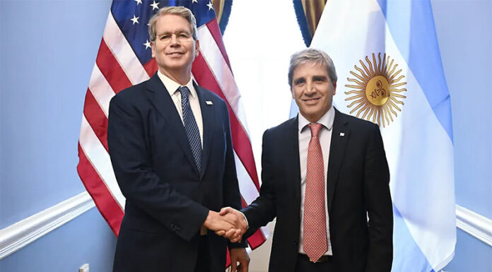 Scott Bessent confirmó el auxilio para Argentina: swap por US$ 20 mil millones y compra de pesos