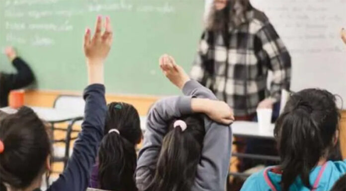 Confirman el piso de 190 días de clases en 2026 y anuncian mayor control de las horas escolares