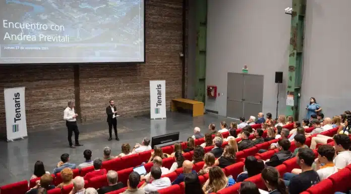 Zárate estuvo presente en Tenaris en un nuevo encuentro con la comunidad