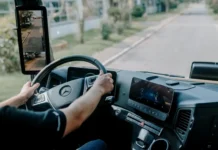 En Zárate: Mercedes-Benz Camiones y Buses y AXION energy reafirmaron su alianza estratégica y celebraron el Día del Camionero