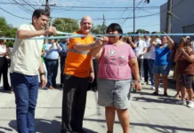 Se inauguró la nueva Lintridis: Abrazado con los vecinos Matzkin emocionado dijo “no es solo la inauguración de una calle”